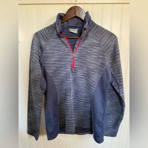 Woman’s Columbia Quarter Zip size medium